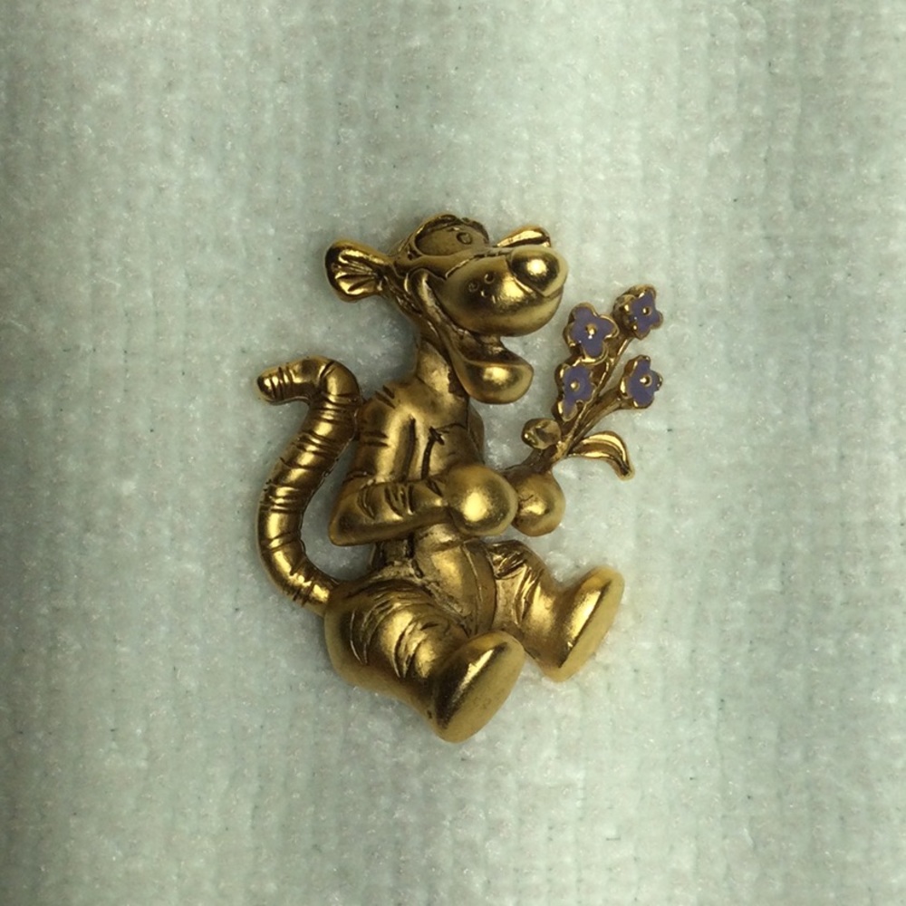 Vintage Disney Tigger Pin/Brooch, gold and purple
